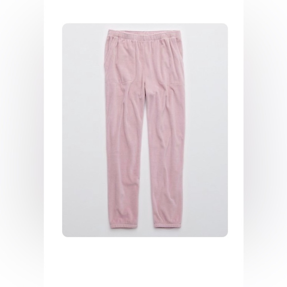 Aerie real obsessed velour joggers in the color “garden party”